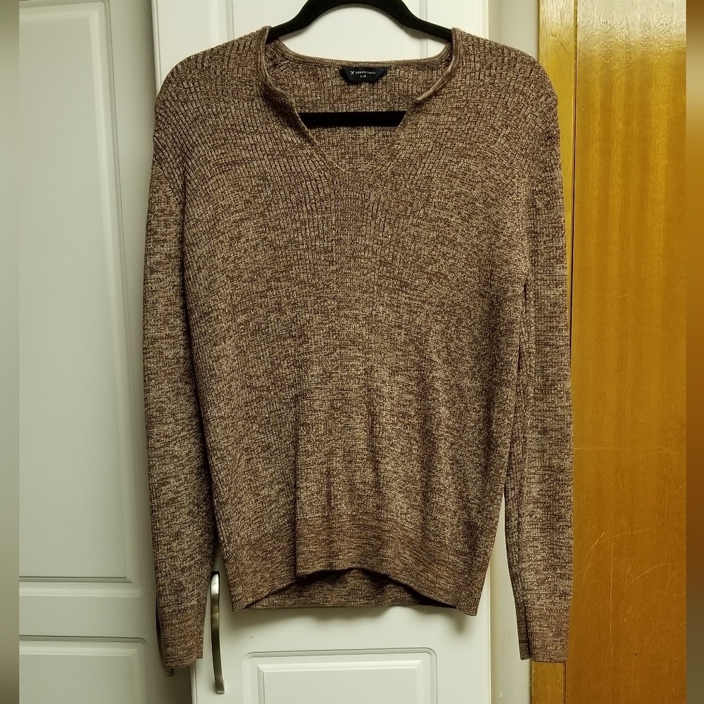 🍁🌺Denver Hayes heathered v neck long sleeved sweater